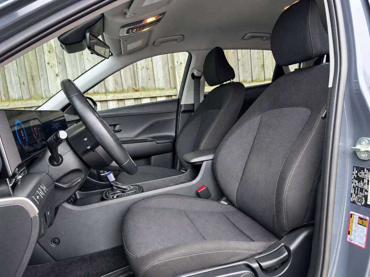 2024 Hyundai KONA Preferred | Heated Seats | Winter Tires | AWD Photo