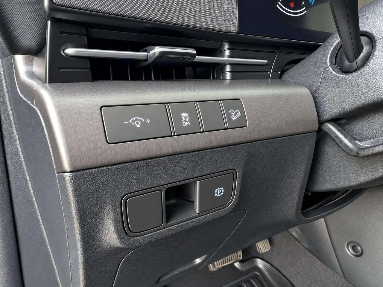 2024 Hyundai KONA Preferred | Heated Seats | Winter Tires | AWD Photo