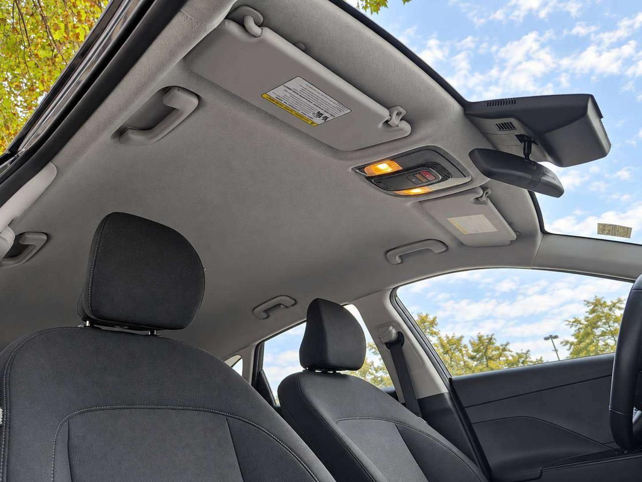 2024 Hyundai KONA Preferred | Heated Seats | Winter Tires | AWD Photo