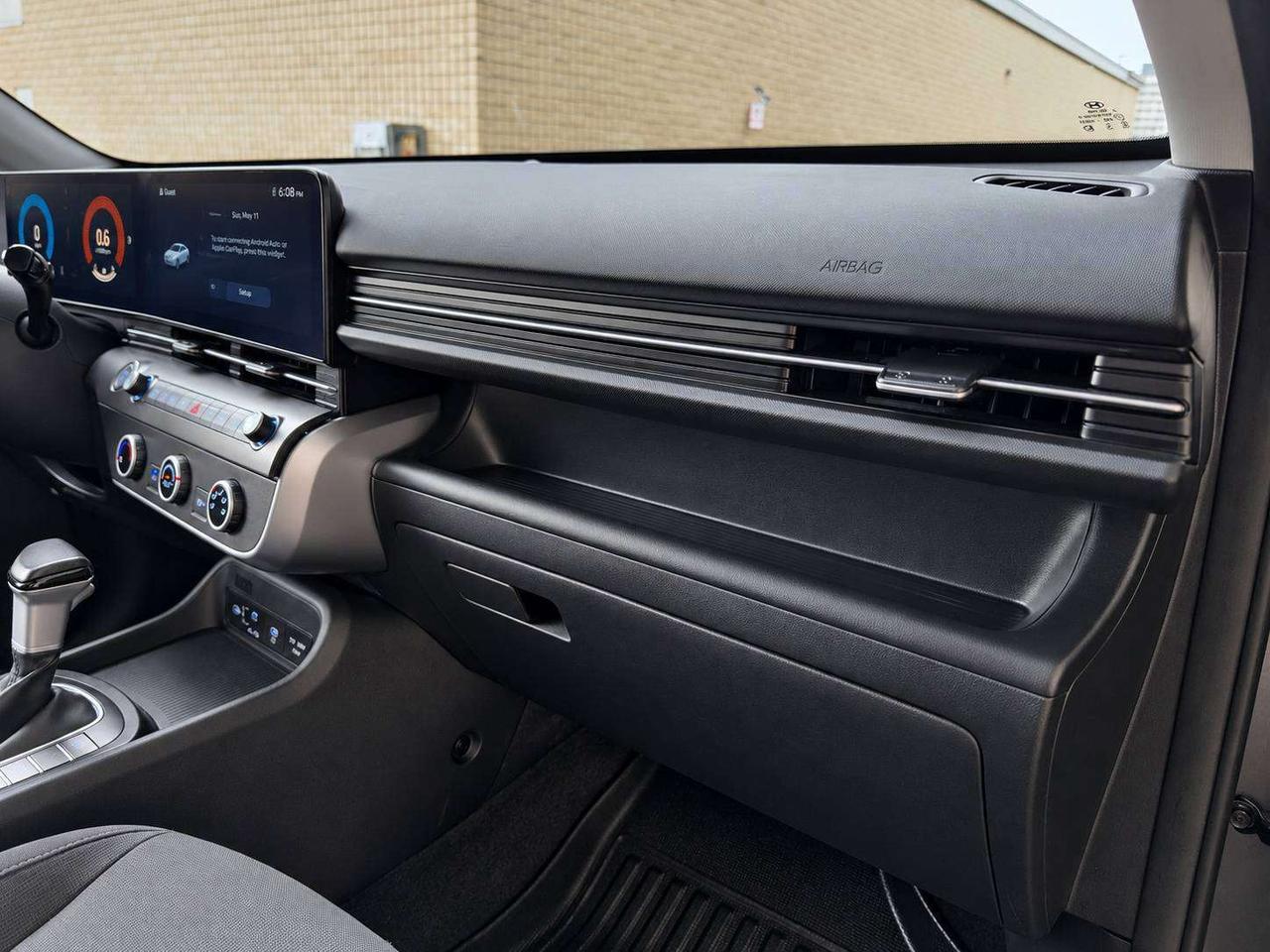 2024 Hyundai KONA Preferred | Heated Seats | Winter Tires | AWD Photo