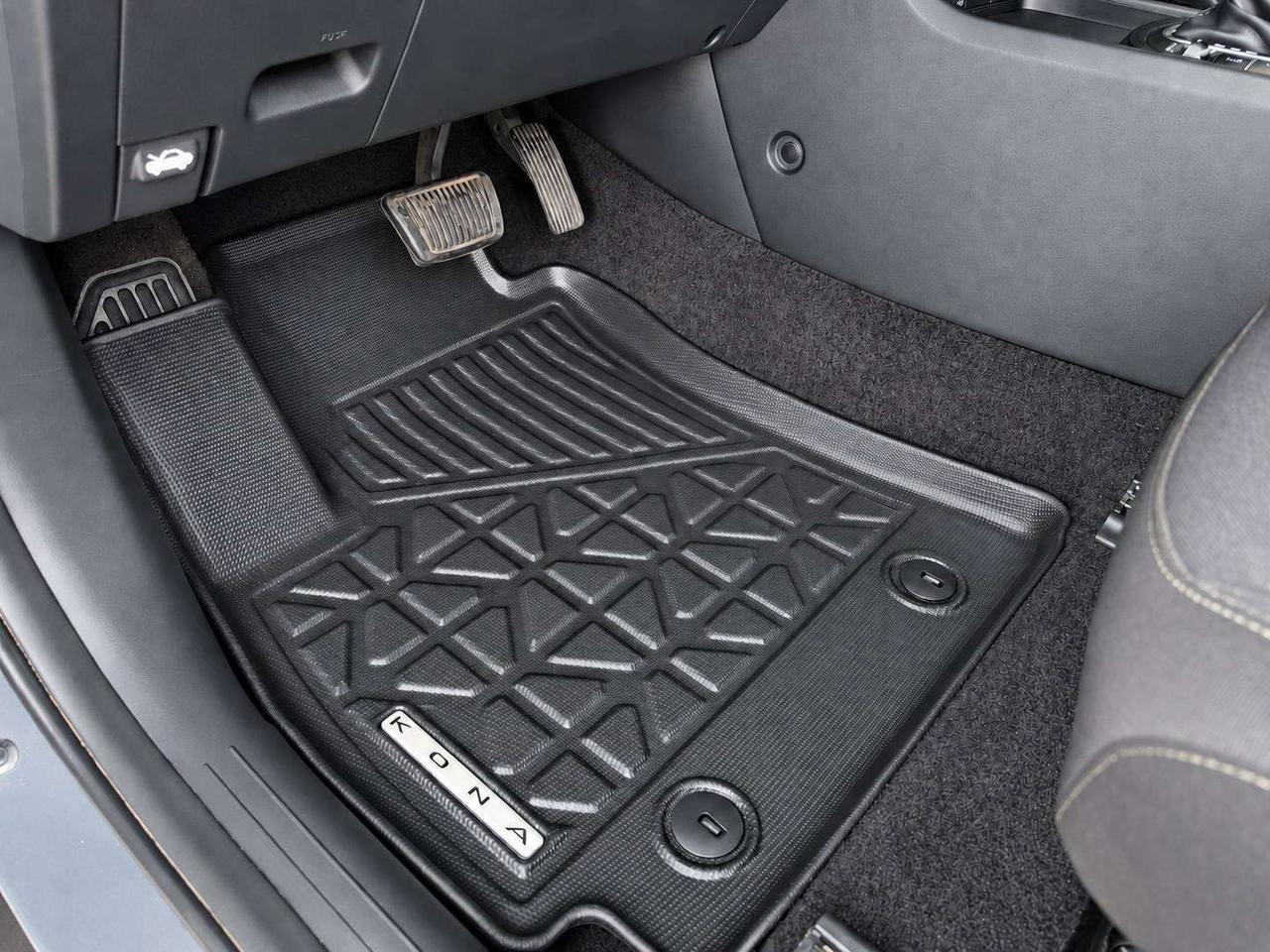 2024 Hyundai KONA Preferred | Heated Seats | Winter Tires | AWD Photo