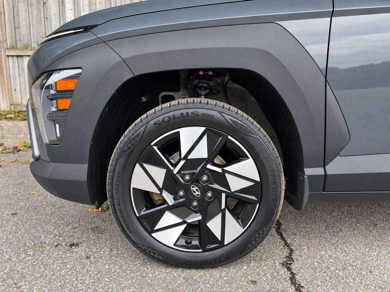 2024 Hyundai KONA Preferred | Heated Seats | Winter Tires | AWD Photo