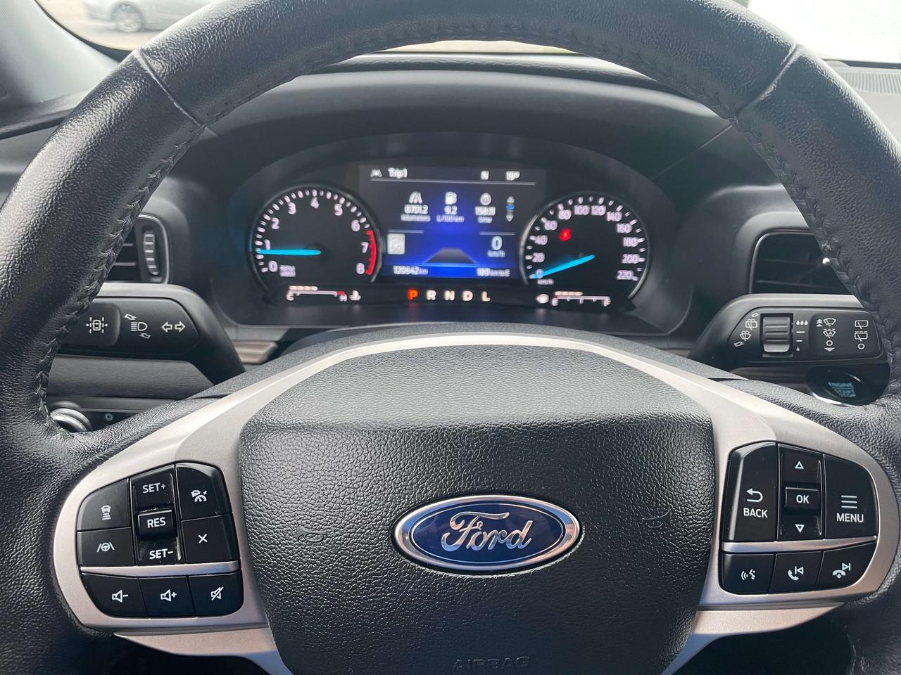 2022 Ford Explorer Limited 7 pass. AWD Photo