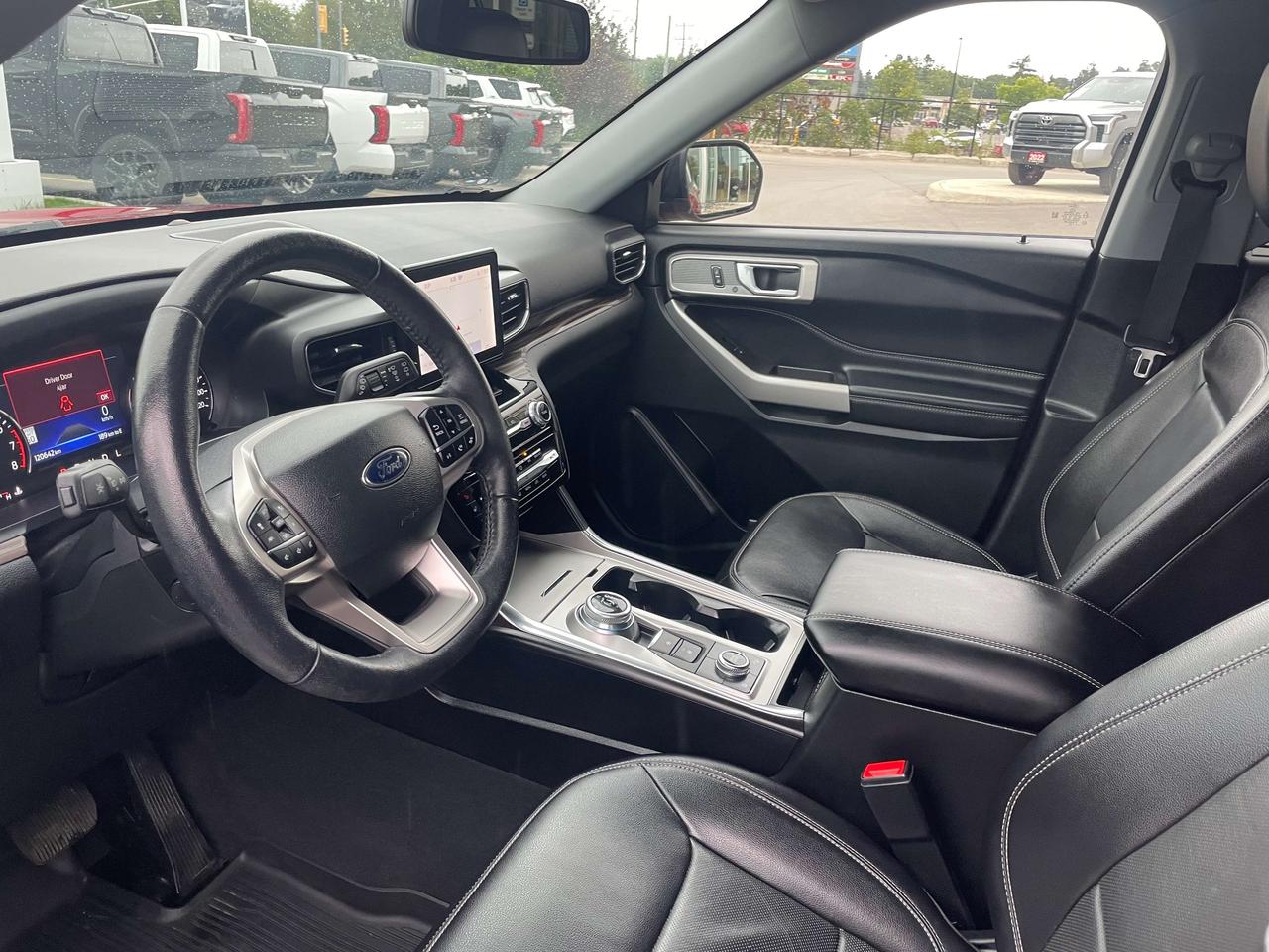 2022 Ford Explorer Limited 7 pass. AWD Photo