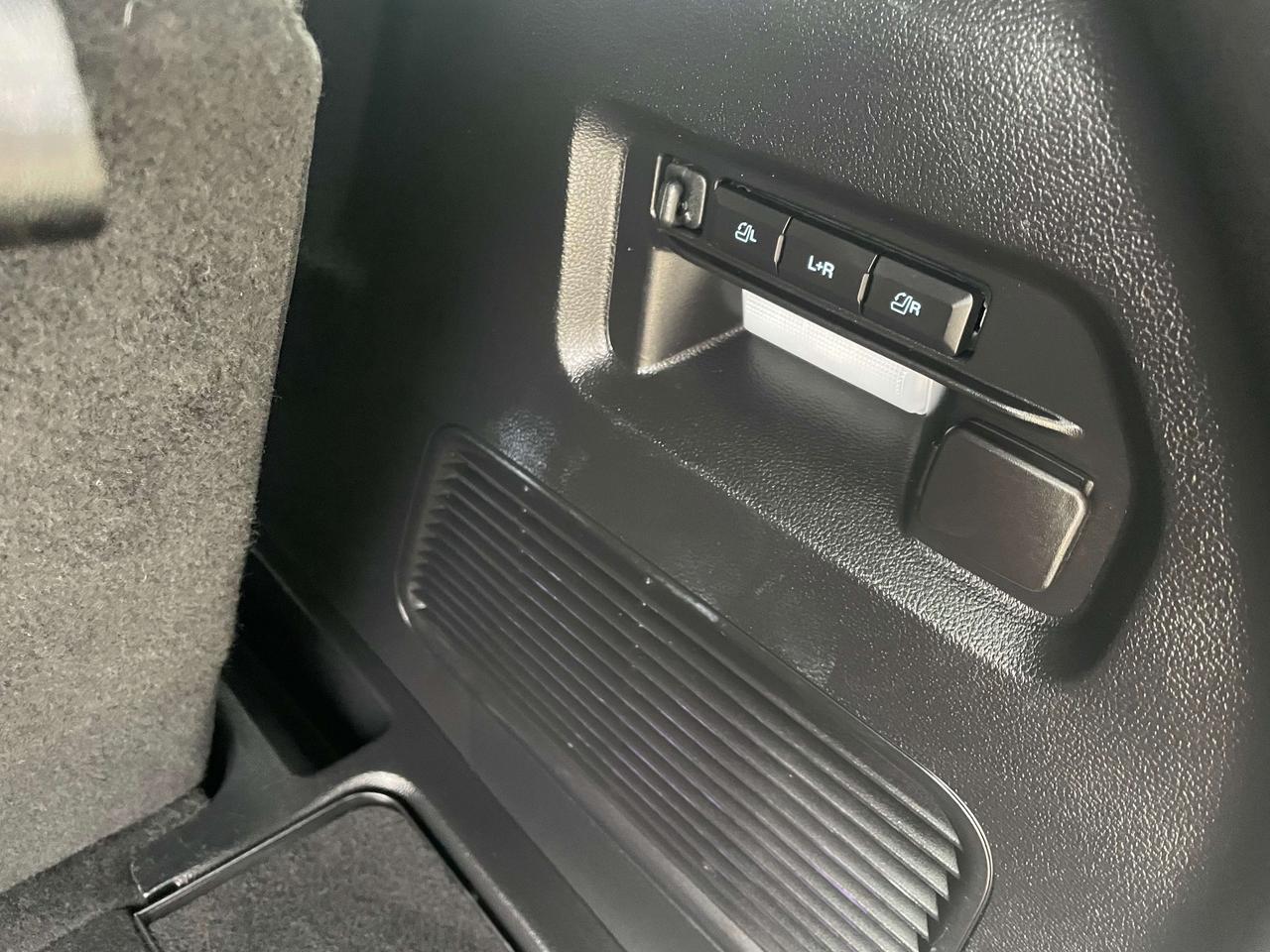 2022 Ford Explorer Limited 7 pass. AWD Photo