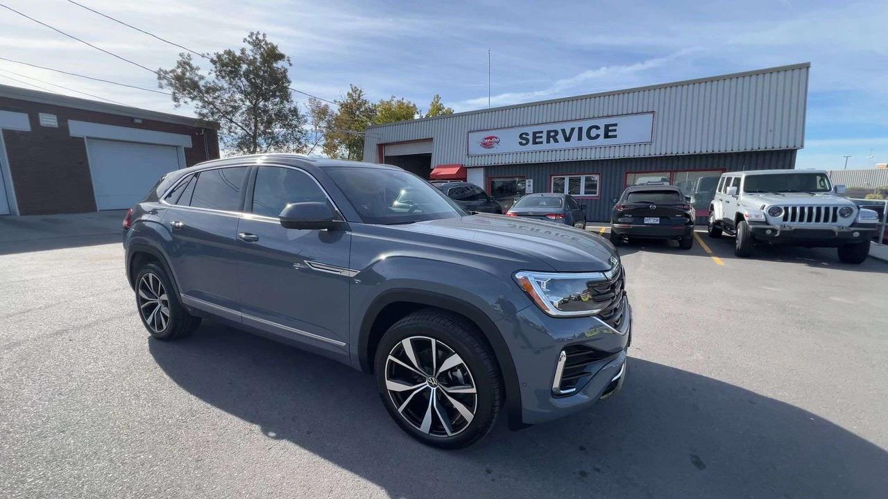 2026 Volkswagen Atlas EXCELINE R-LINE AWD | MASSAGE SEATS | PANO ROOF Photo5