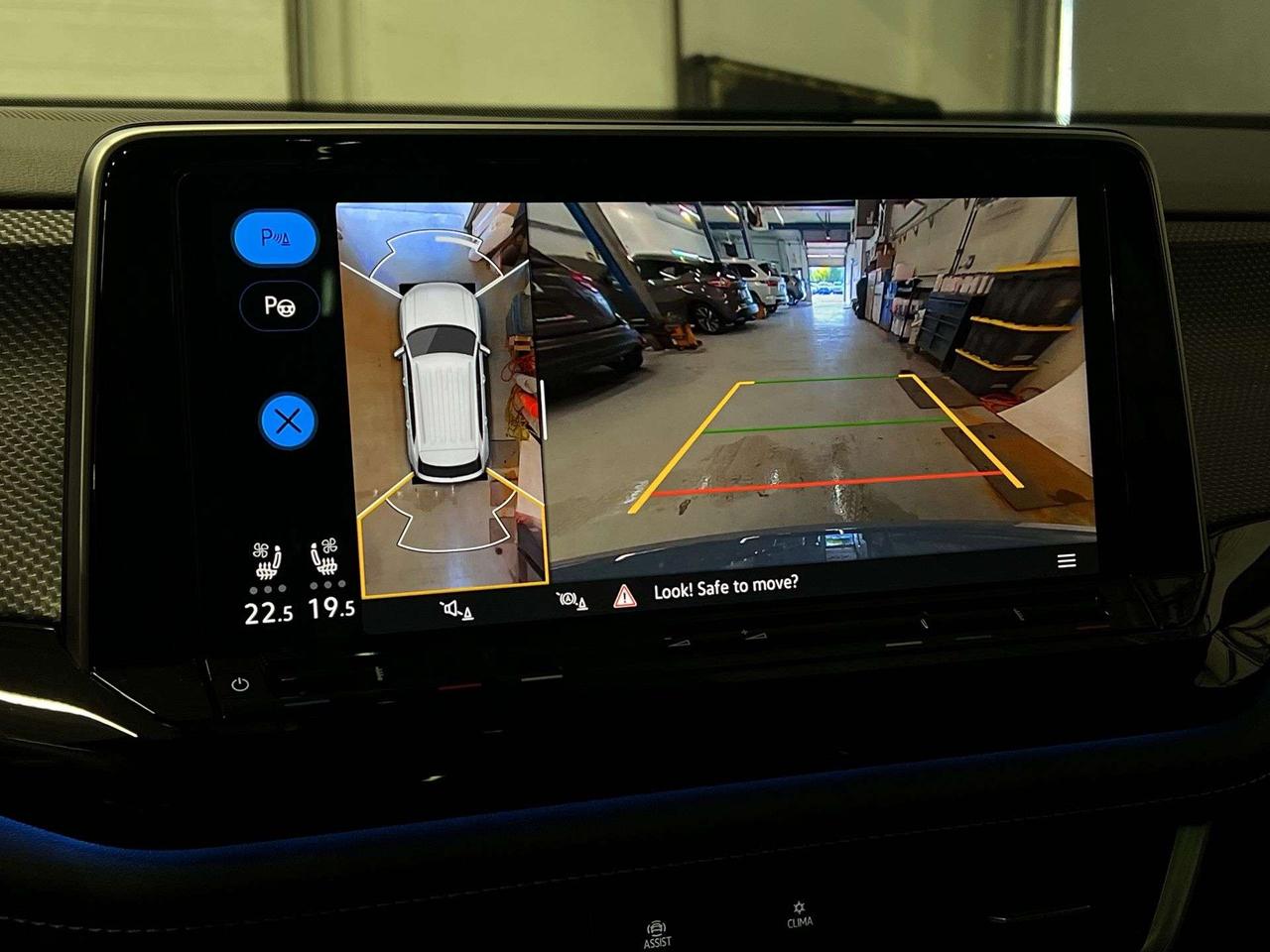 2026 Volkswagen Atlas EXCELINE R-LINE AWD | MASSAGE SEATS | PANO ROOF Photo