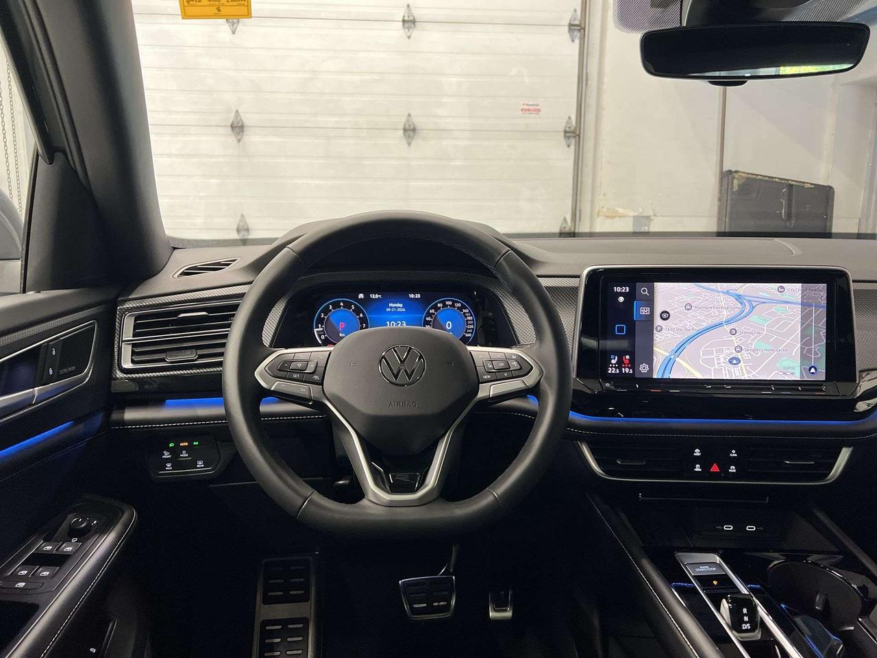 2026 Volkswagen Atlas EXCELINE R-LINE AWD | MASSAGE SEATS | PANO ROOF Photo