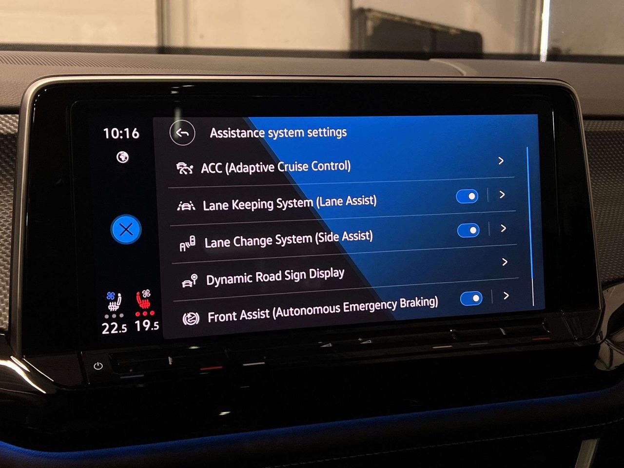 2026 Volkswagen Atlas EXCELINE R-LINE AWD | MASSAGE SEATS | PANO ROOF Photo