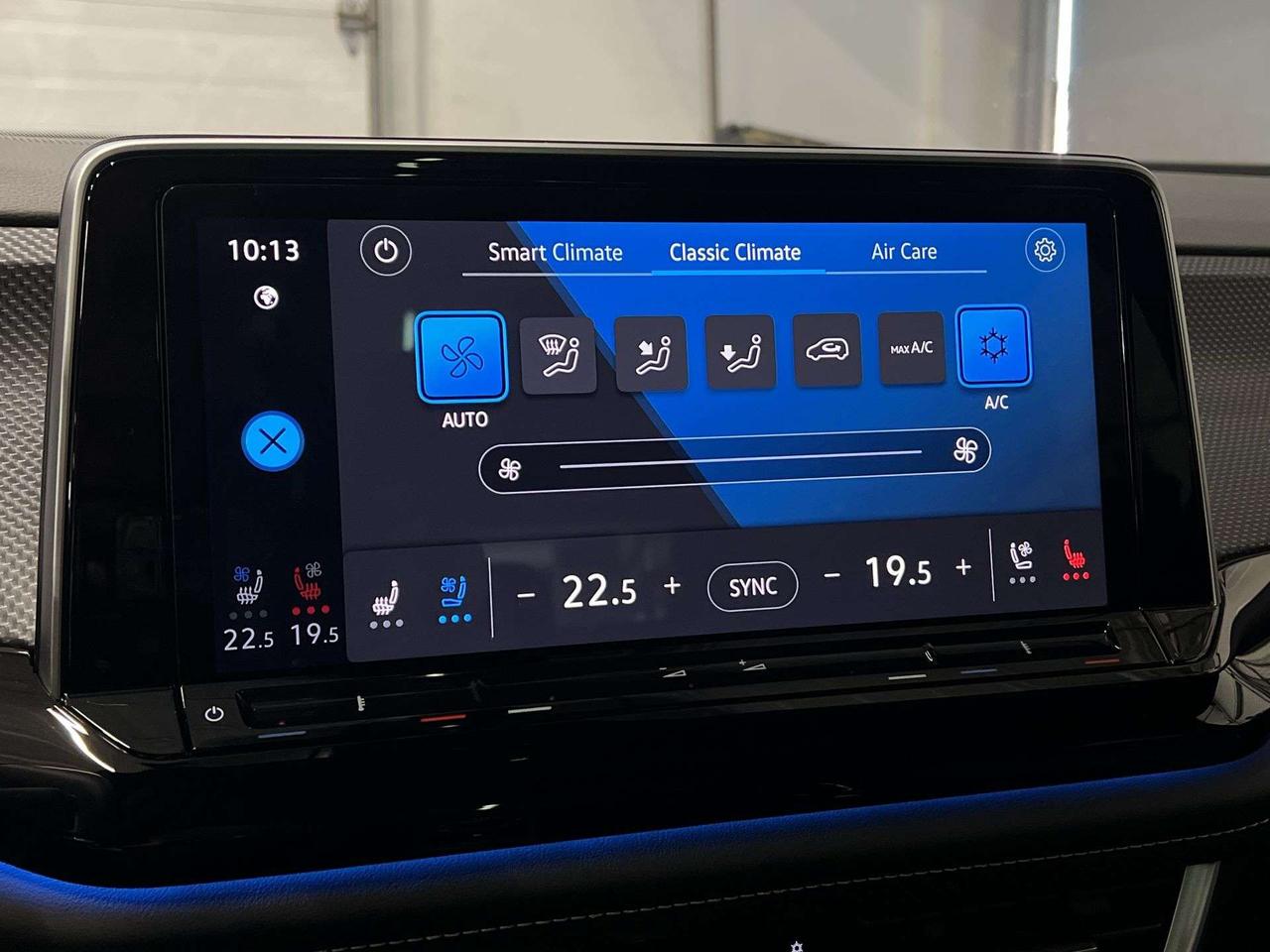 2026 Volkswagen Atlas EXCELINE R-LINE AWD | MASSAGE SEATS | PANO ROOF Photo