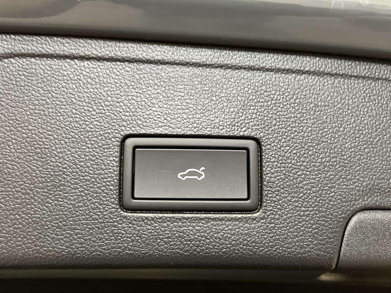 2026 Volkswagen Atlas EXCELINE R-LINE AWD | MASSAGE SEATS | PANO ROOF Photo