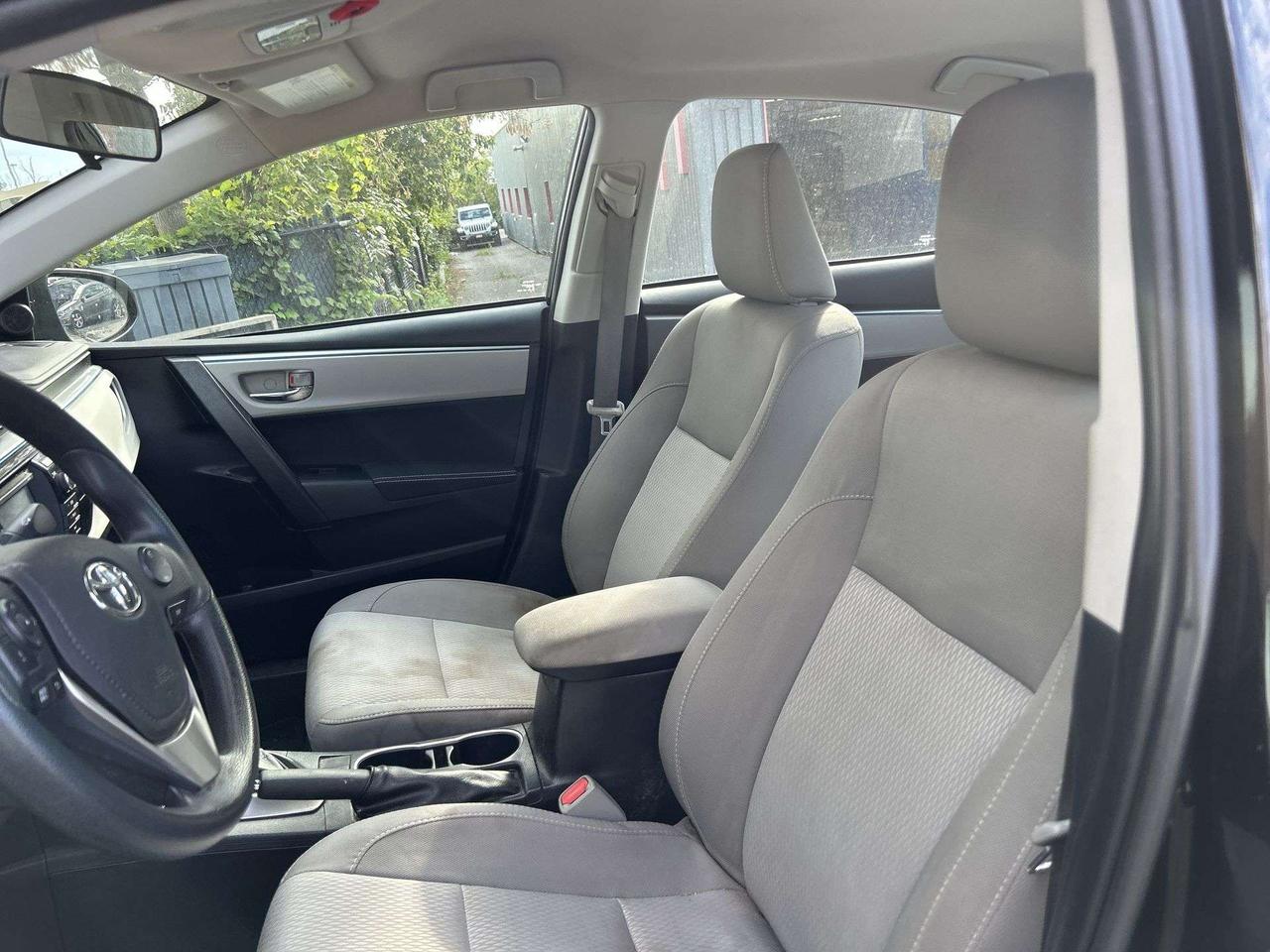2015 Toyota Corolla AUTO | LOW KMS! | HTD SEATS | BLUETOOTH | CRUISE Photo1