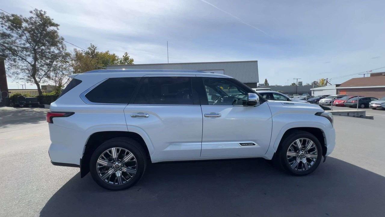 2024 Toyota Sequoia HYBRID CAPSTONE 4X4 | 7-PASS | LEATHER | PANO ROOF Photo