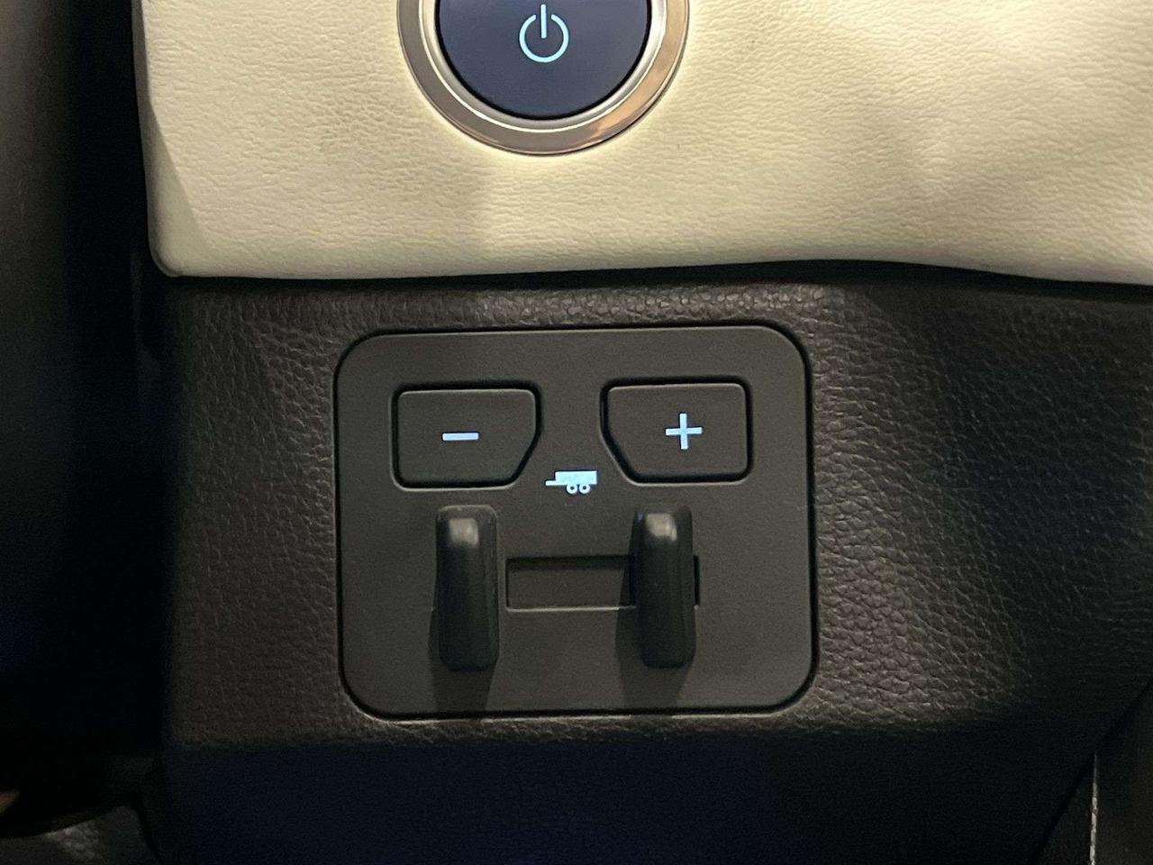 2024 Toyota Sequoia HYBRID CAPSTONE 4X4 | 7-PASS | LEATHER | PANO ROOF Photo