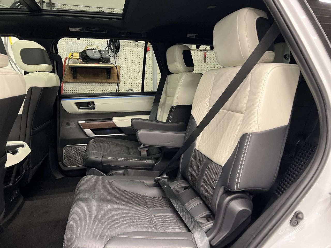 2024 Toyota Sequoia HYBRID CAPSTONE 4X4 | 7-PASS | LEATHER | PANO ROOF Photo
