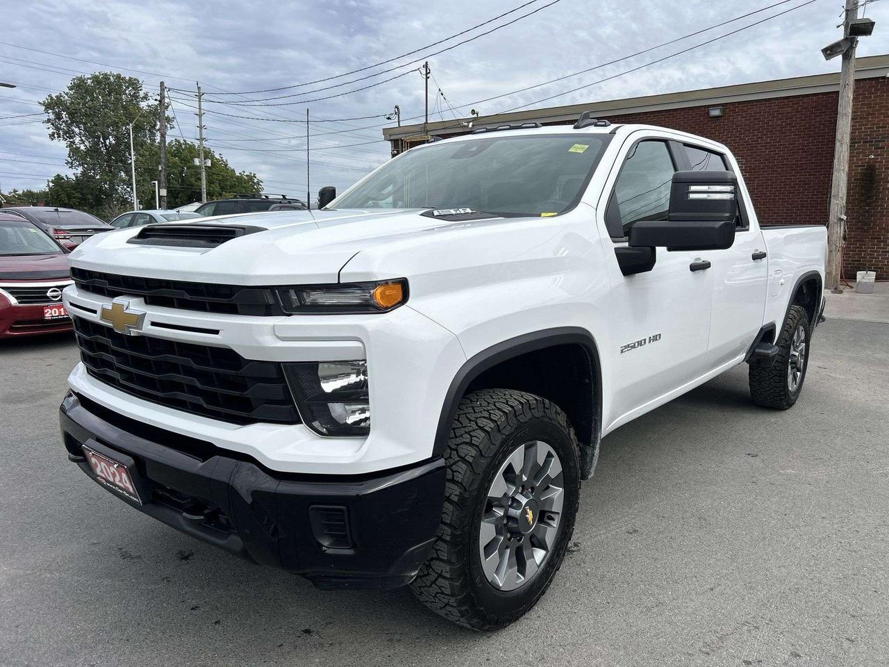 2024 Chevrolet Silverado 2500 CUSTOM 4X4 | CREW | 6.6L V8 | CARPLAY | TOW PKG Photo0