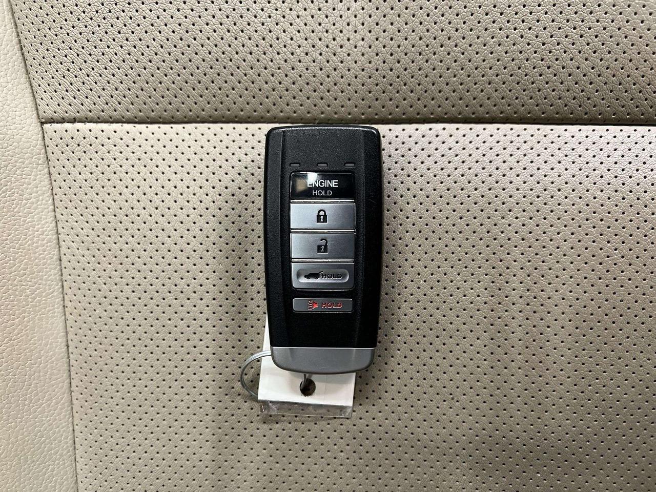 2017 Acura RDX TECHNOLOGY AWD | LEATHER | SUNROOF | REMOTE START Photo