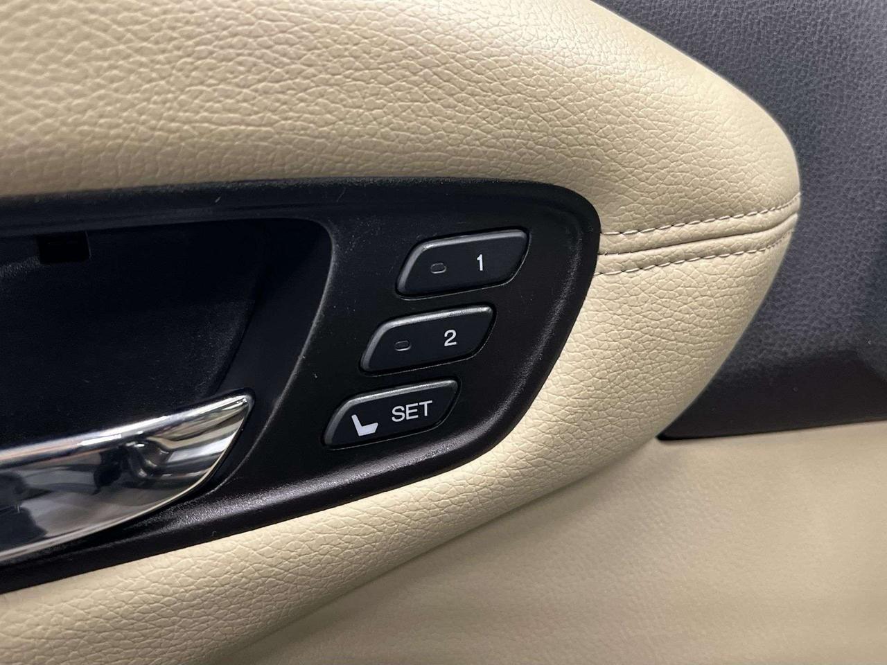 2017 Acura RDX TECHNOLOGY AWD | LEATHER | SUNROOF | REMOTE START Photo