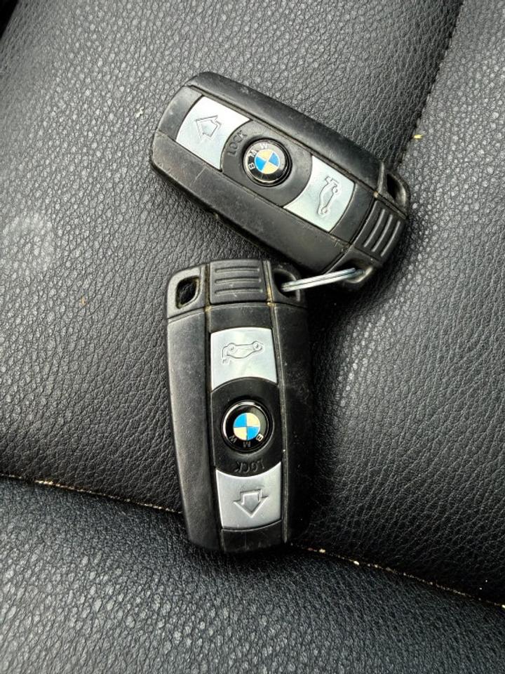 2012 BMW X1 xDrive28i Photo