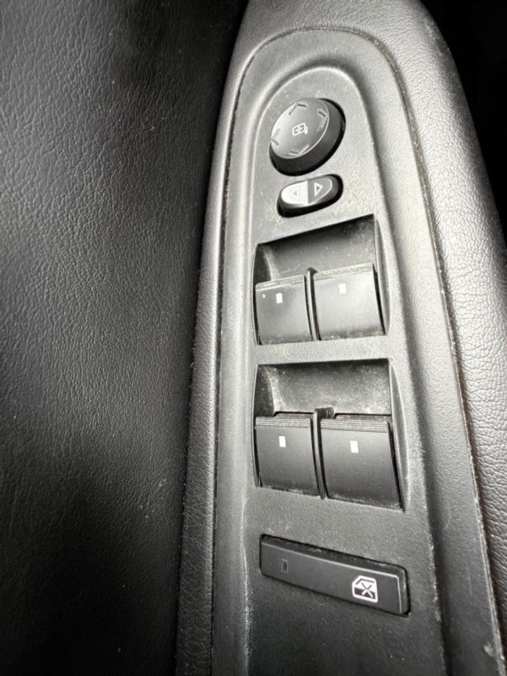 2015 GMC Acadia SLE-2 Front-wheel Drive Automatic Photo