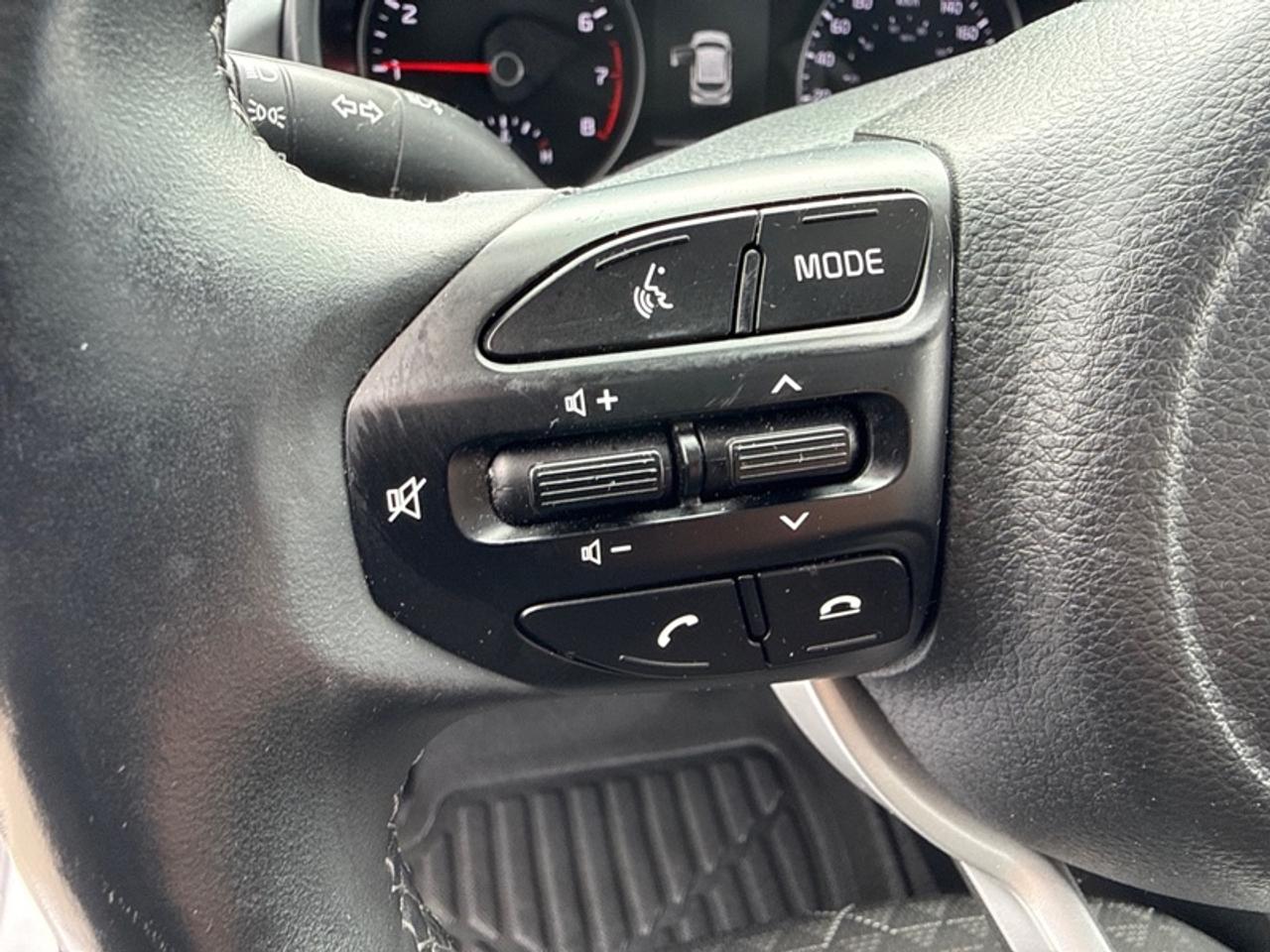 2023 Kia Rio 5-Door LX Premium  Sunroof - Low Mileage Photo