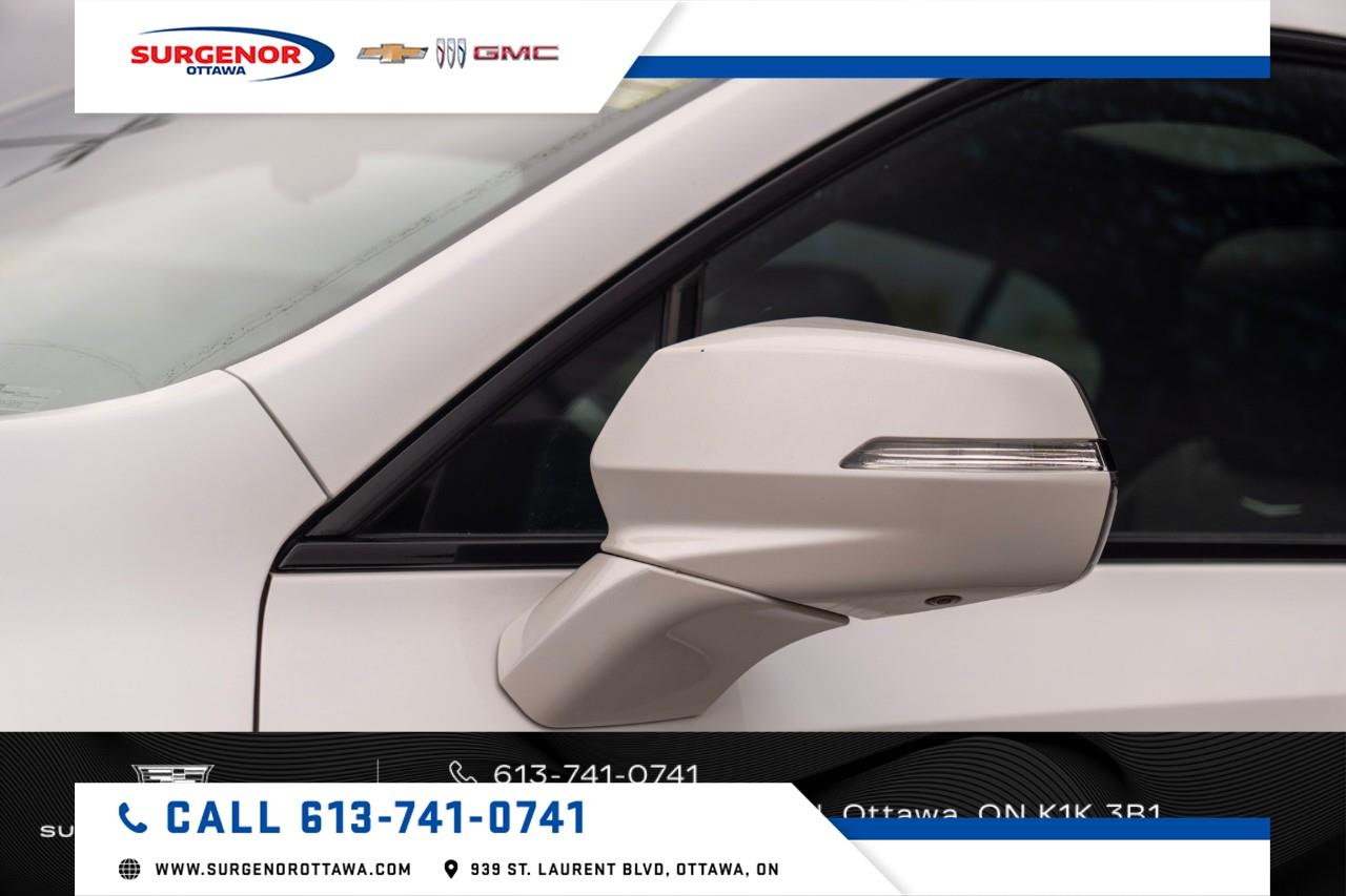 2023 Cadillac XT4 Sport Photo4