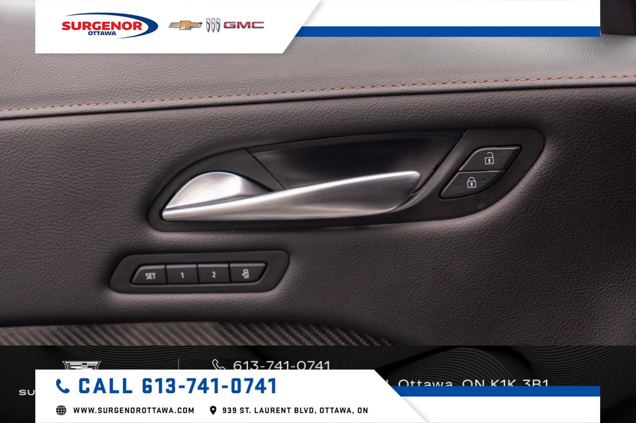 2023 Cadillac XT4 Sport Photo