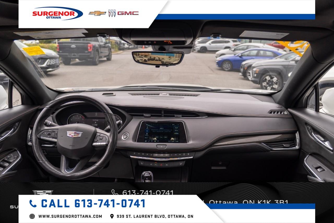 2023 Cadillac XT4 Sport Photo