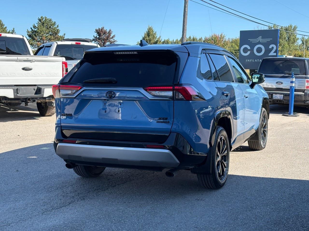 2024 Toyota RAV4 HYBRID XSE AWD Photo