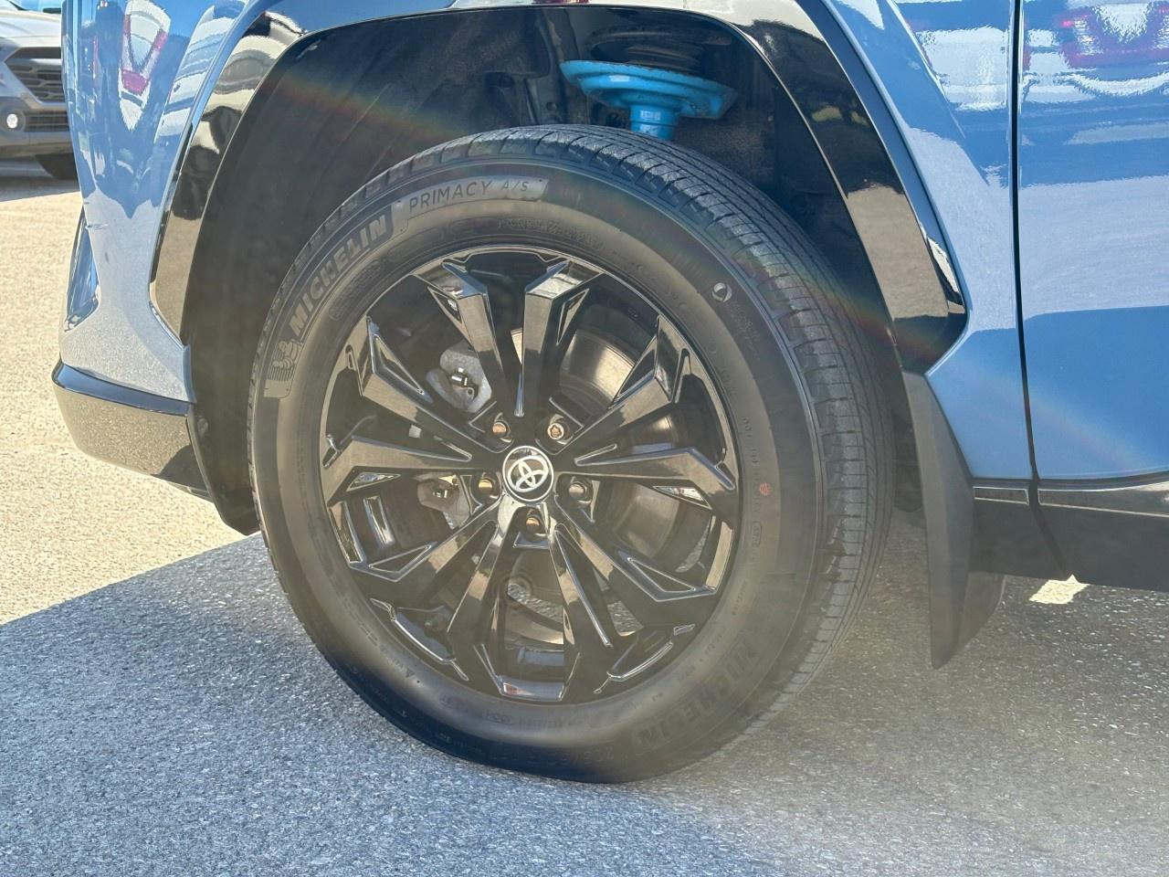 2024 Toyota RAV4 HYBRID XSE AWD Photo