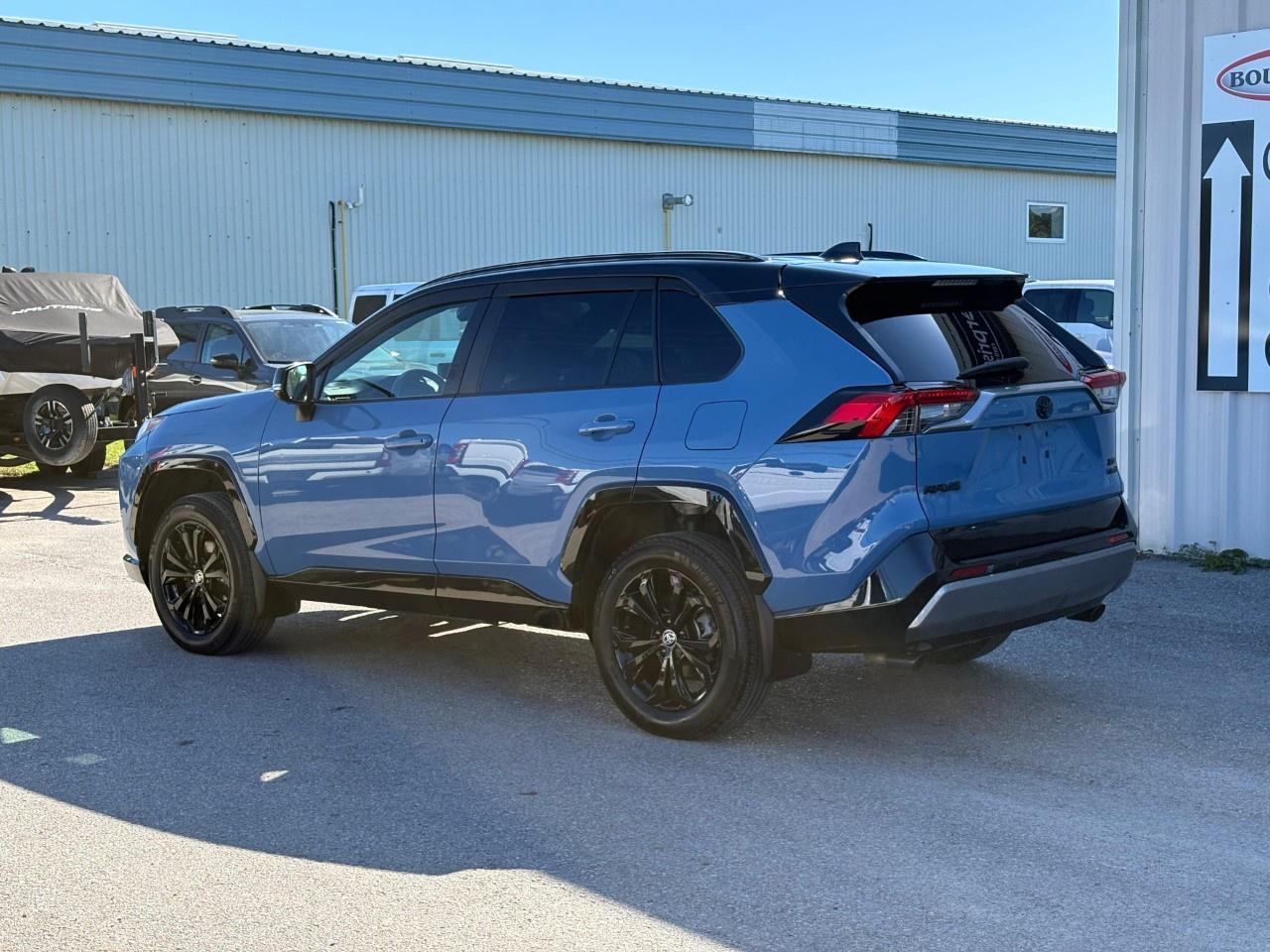 2024 Toyota RAV4 HYBRID XSE AWD Photo