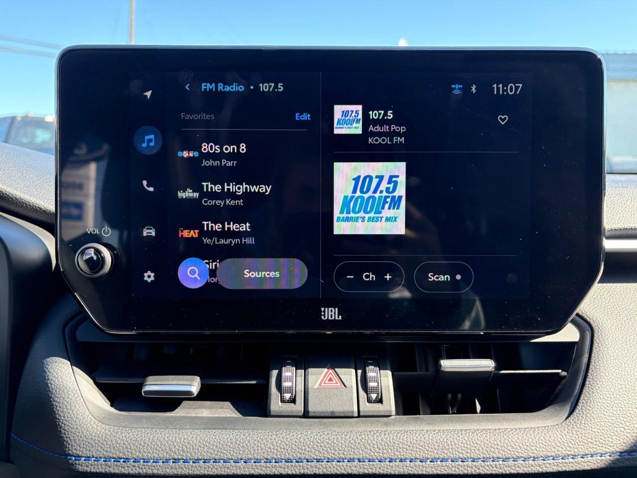 2024 Toyota RAV4 HYBRID XSE AWD Photo