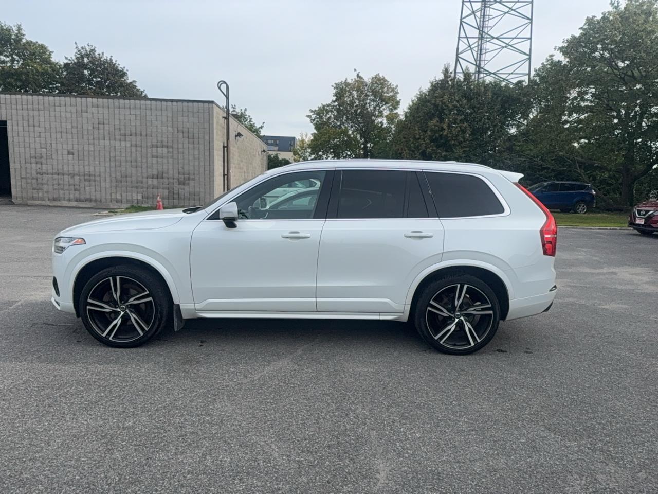 2018 Volvo XC90 R-DESIGN