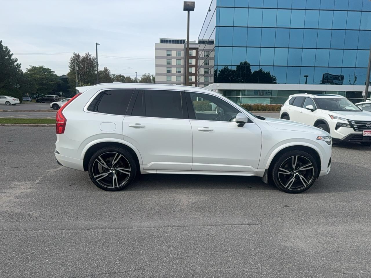 2018 Volvo XC90 R-DESIGN