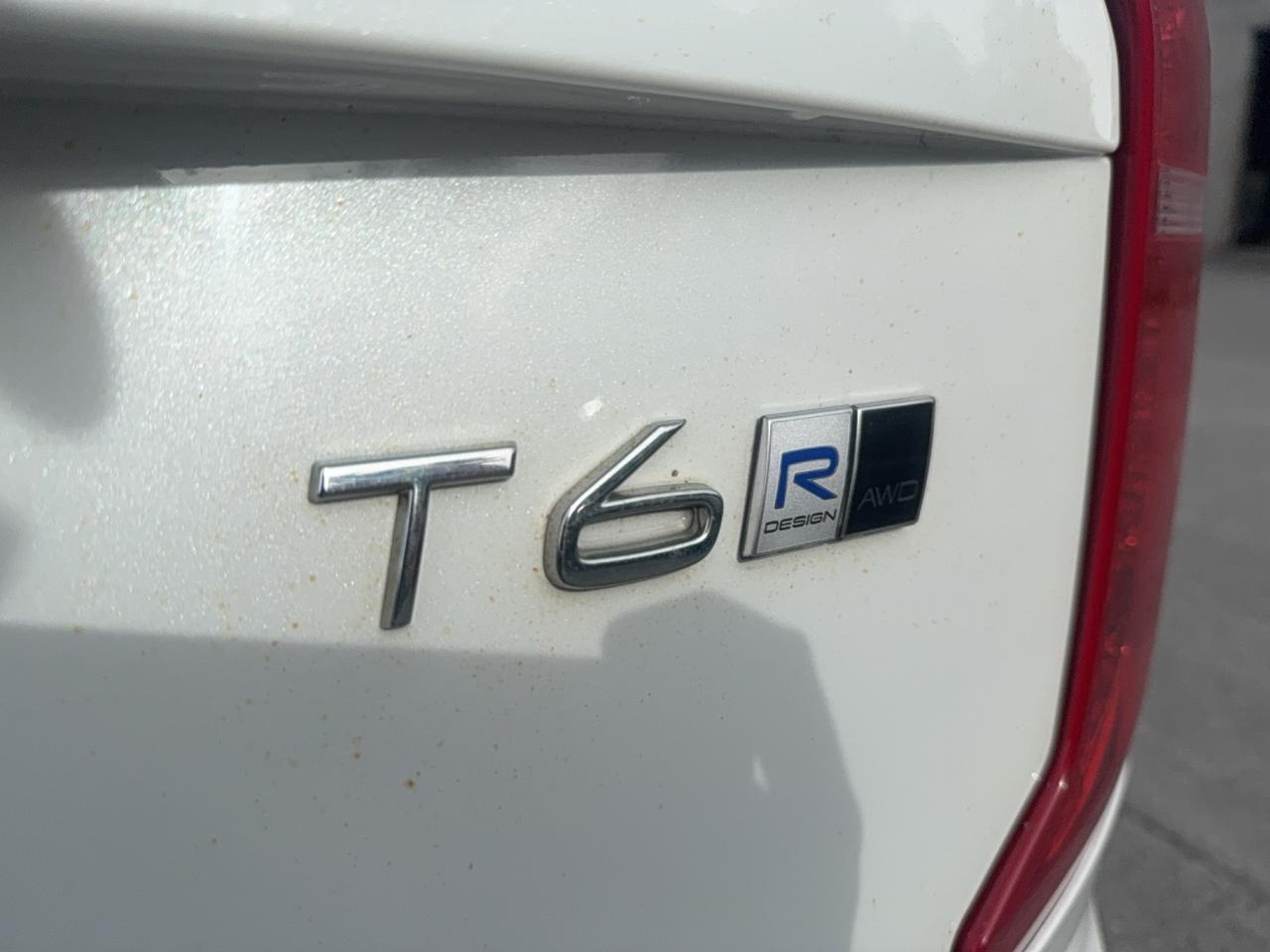 2018 Volvo XC90 R-DESIGN