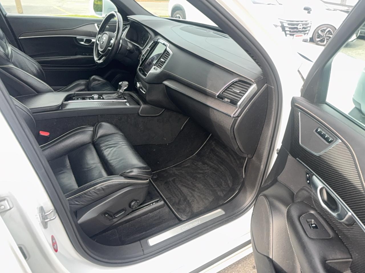 2018 Volvo XC90 R-DESIGN
