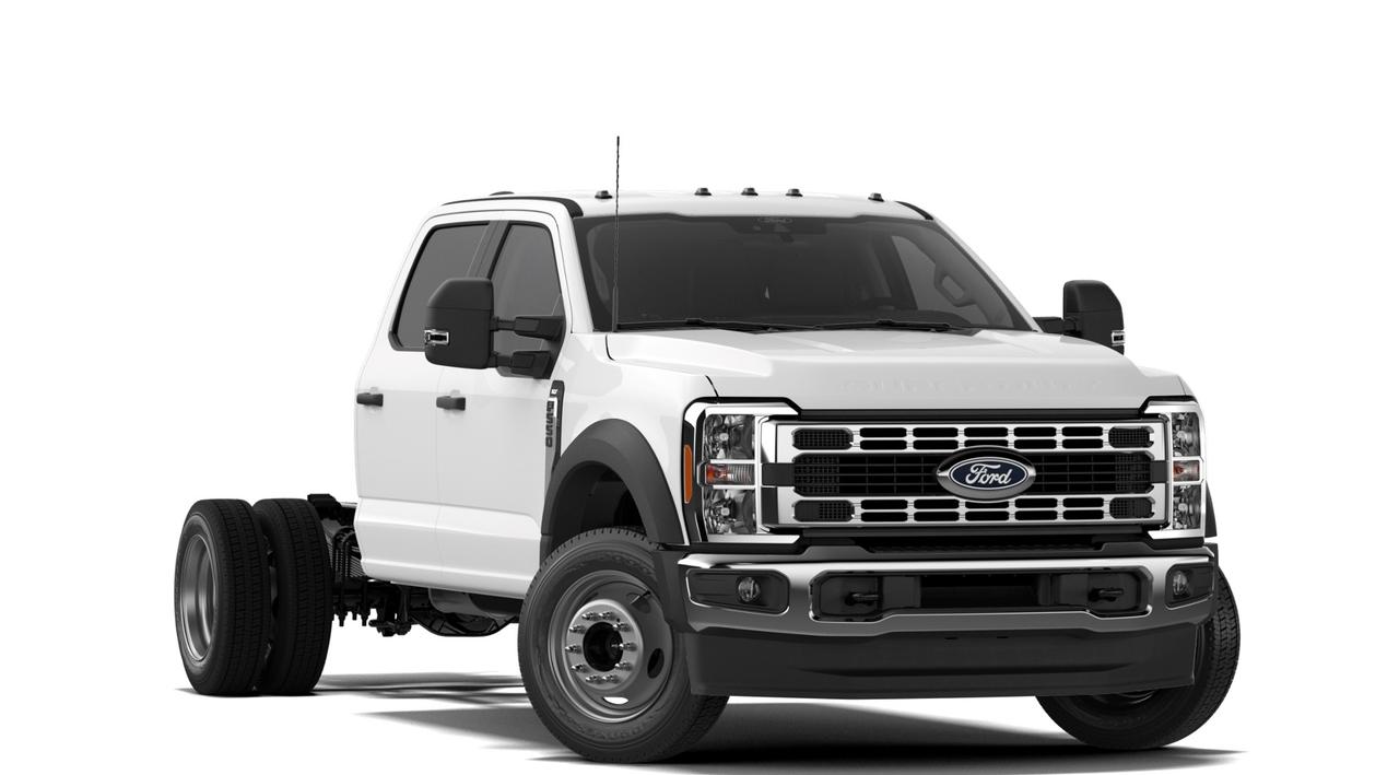 2027 Ford SUPER DUTY F-550 DRW XLT Photo3