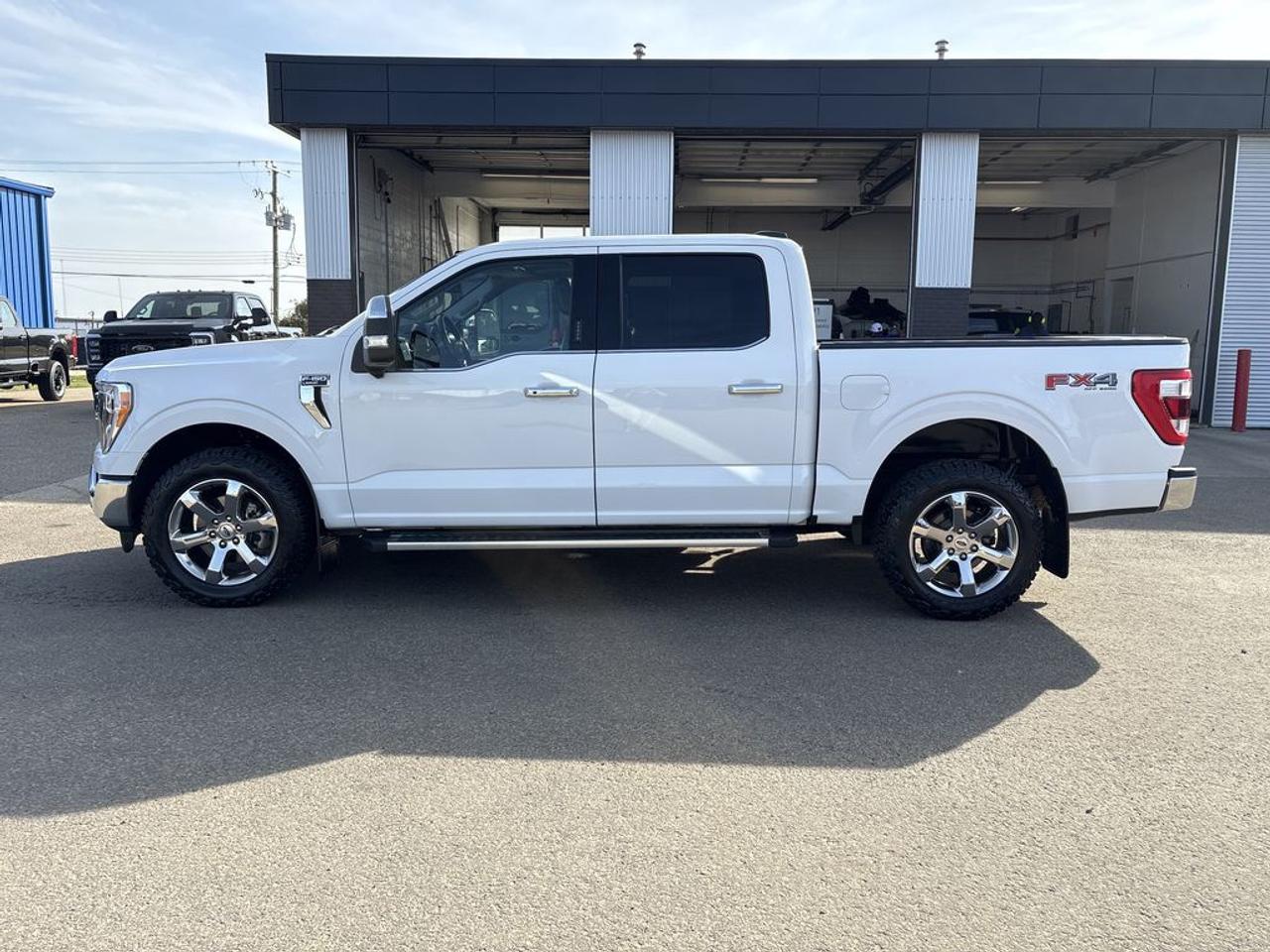 2023 Ford F-150 Lariat Photo3