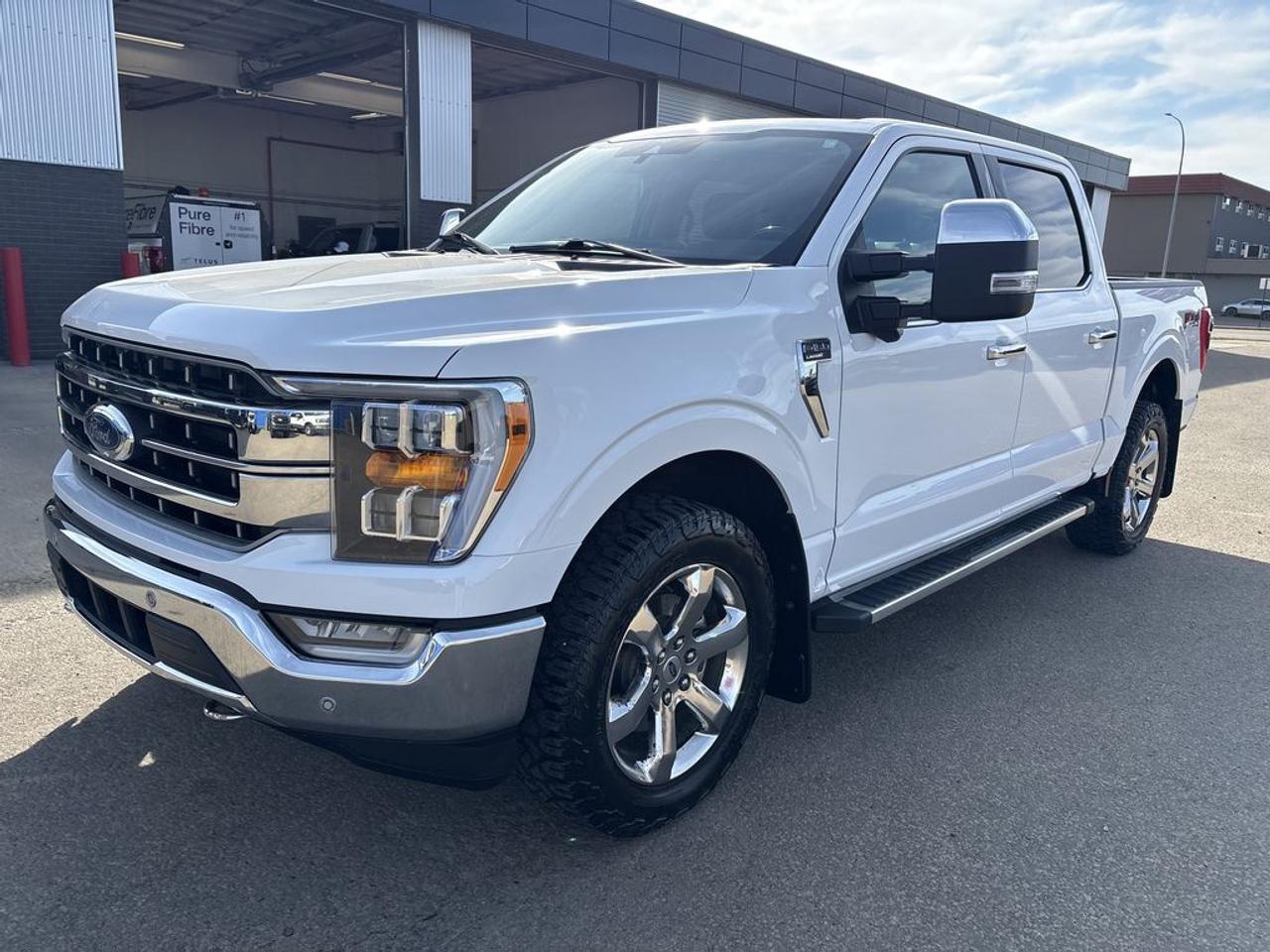 2023 Ford F-150 Lariat Photo1