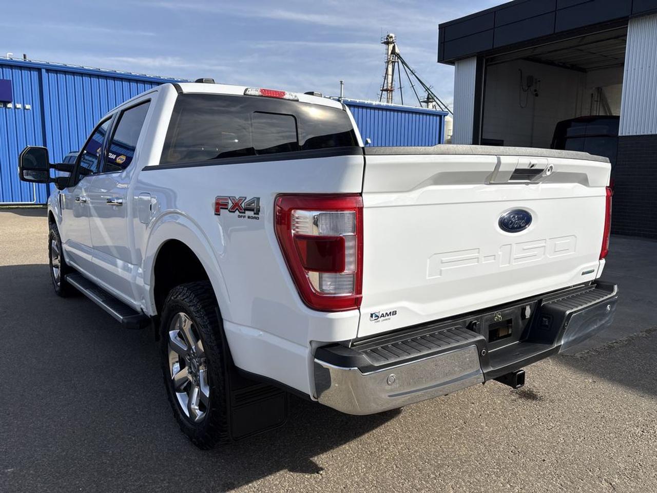 2023 Ford F-150 Lariat Photo4