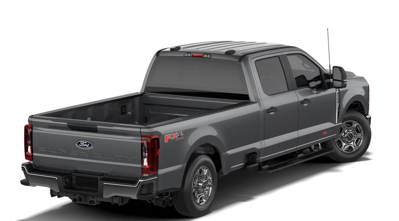 2027 Ford SUPER DUTY F-350 SRW XLT Photo2
