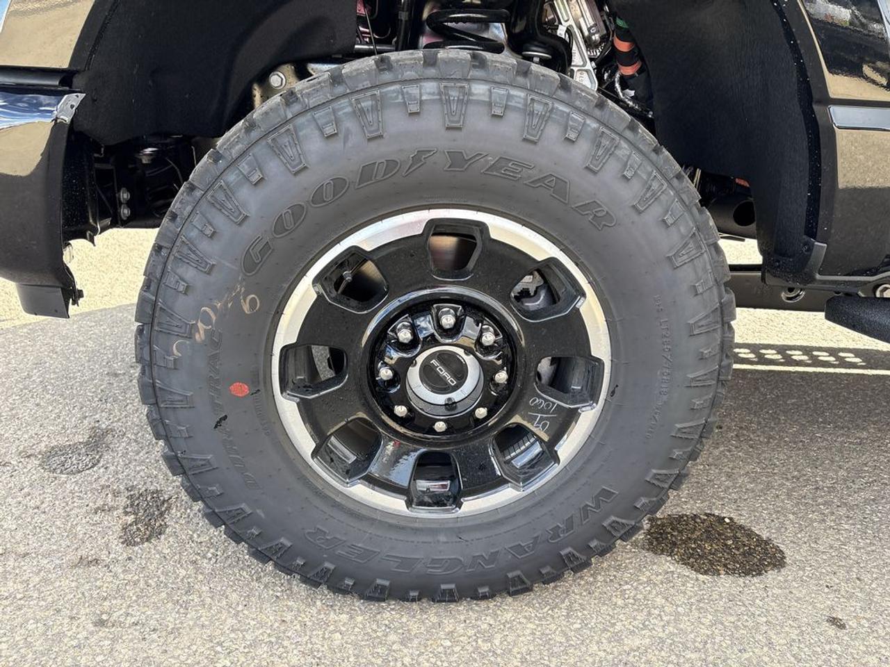 2027 Ford F-350 Super Duty SRW LARIAT 6.8' Box 618A Photo2