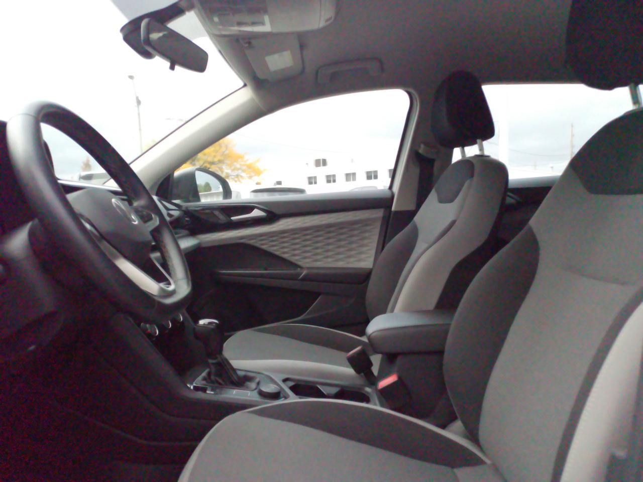 2023 Volkswagen Taos Trendline Photo