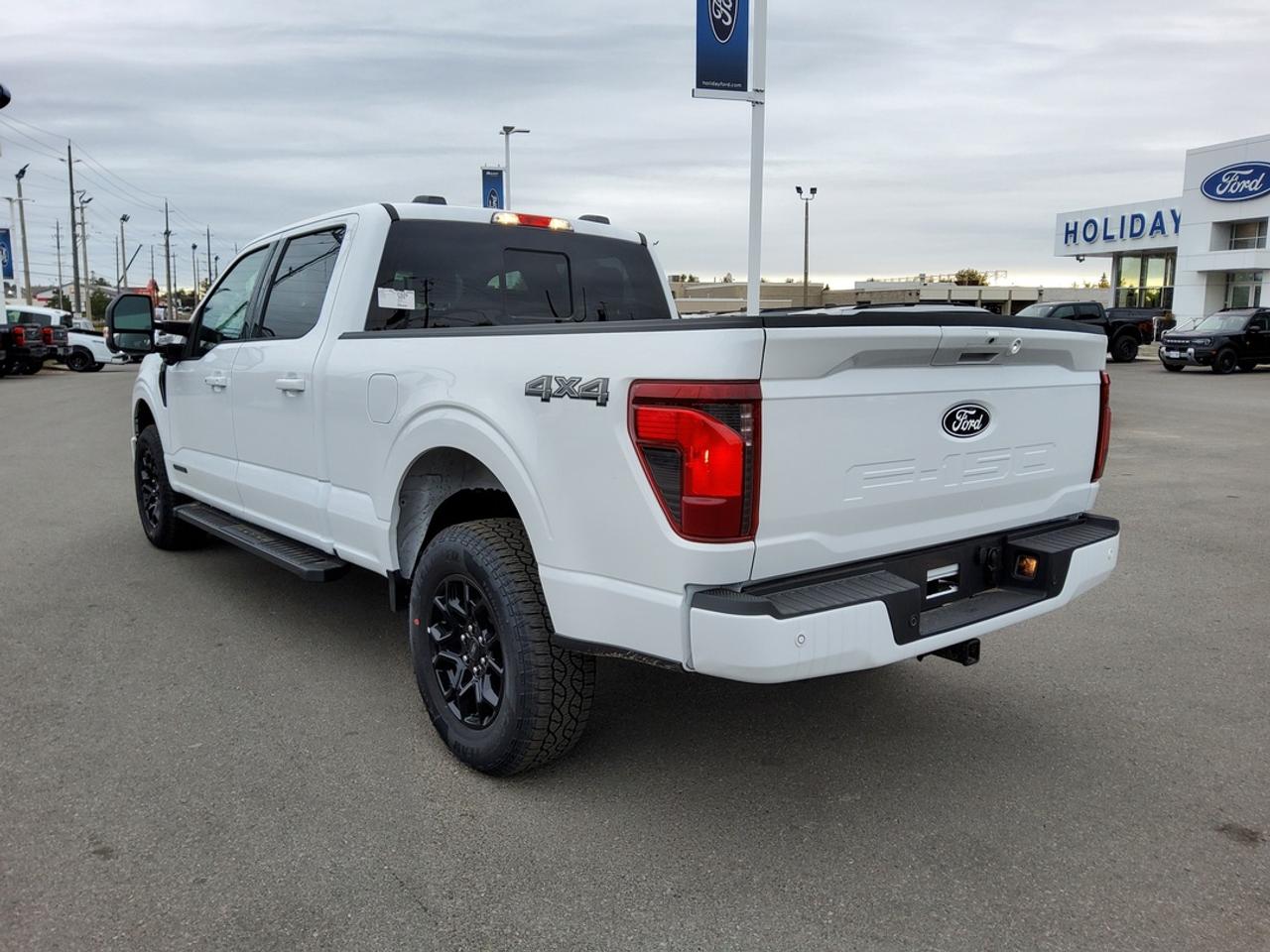 2026 Ford F-150 XLT Photo3