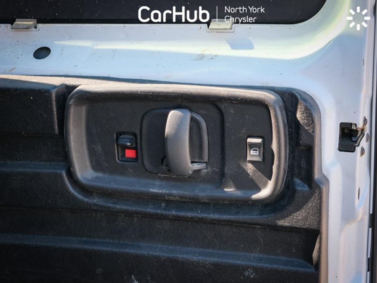 2020 GMC Savana Cargo Van 6.0L V8  2500 Heavy-Duty Cargo Van Backup Camera + Cruise Contro Photo