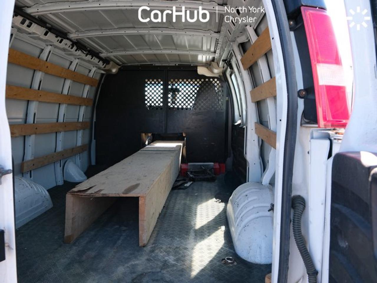 2020 GMC Savana Cargo Van 6.0L V8  2500 Heavy-Duty Cargo Van Backup Camera + Cruise Contro Photo