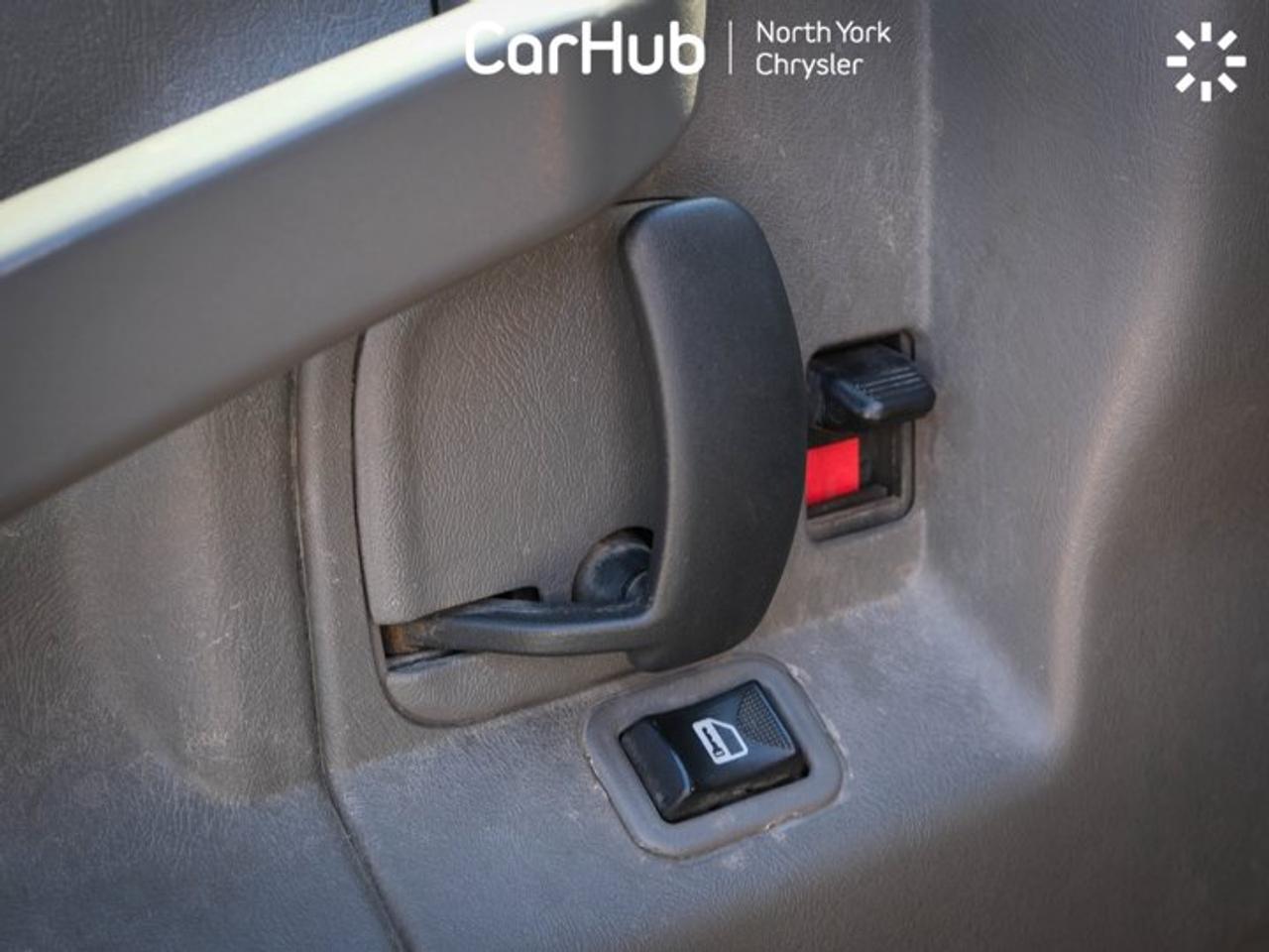 2020 GMC Savana Cargo Van 6.0L V8  2500 Heavy-Duty Cargo Van Backup Camera + Cruise Contro Photo