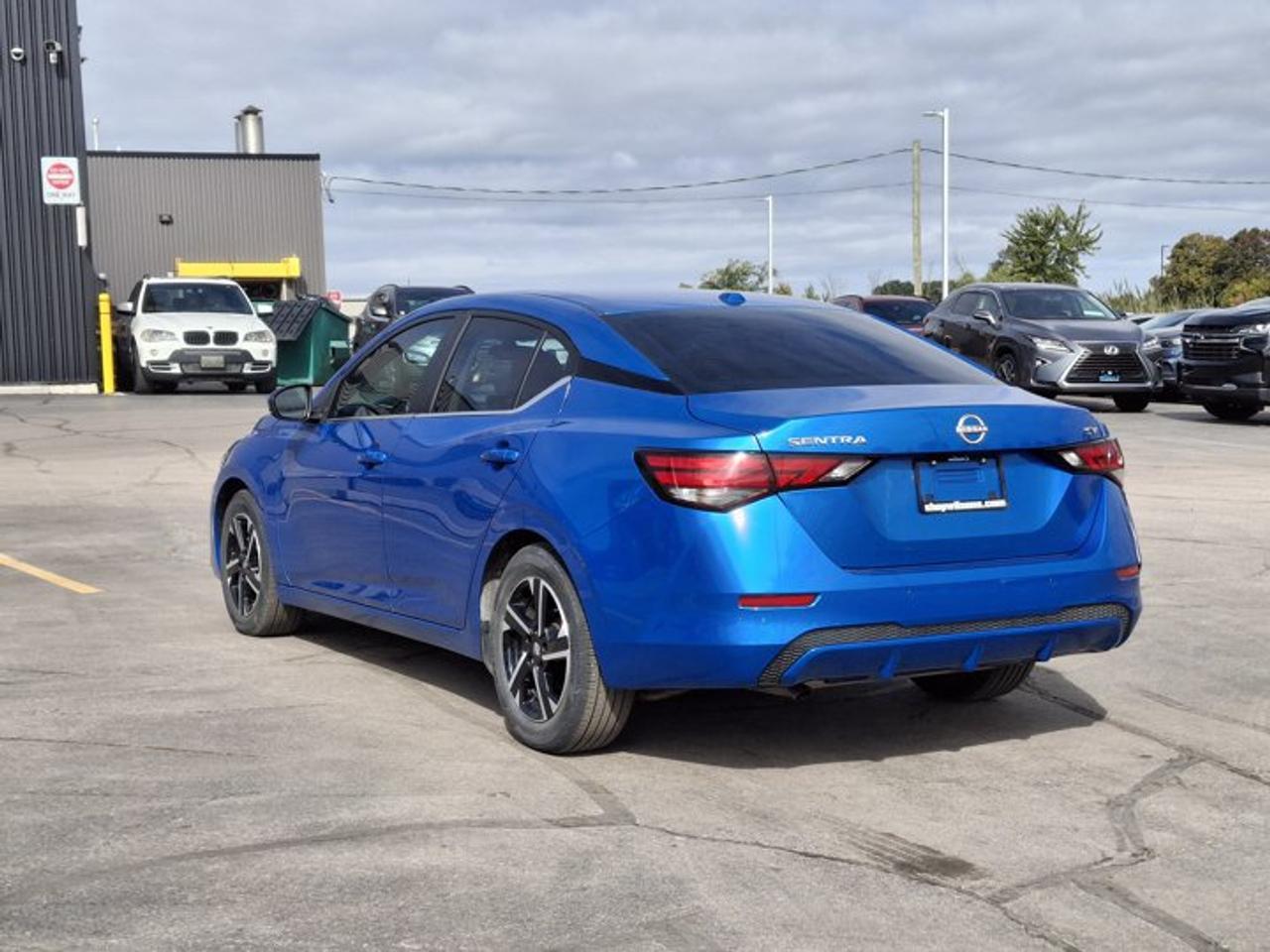 2024 Nissan Sentra SV | Sunroof | Heated Seats + Steering | Remote Start | Adaptive Cruise | CarPlay | BSM & More ! Photo