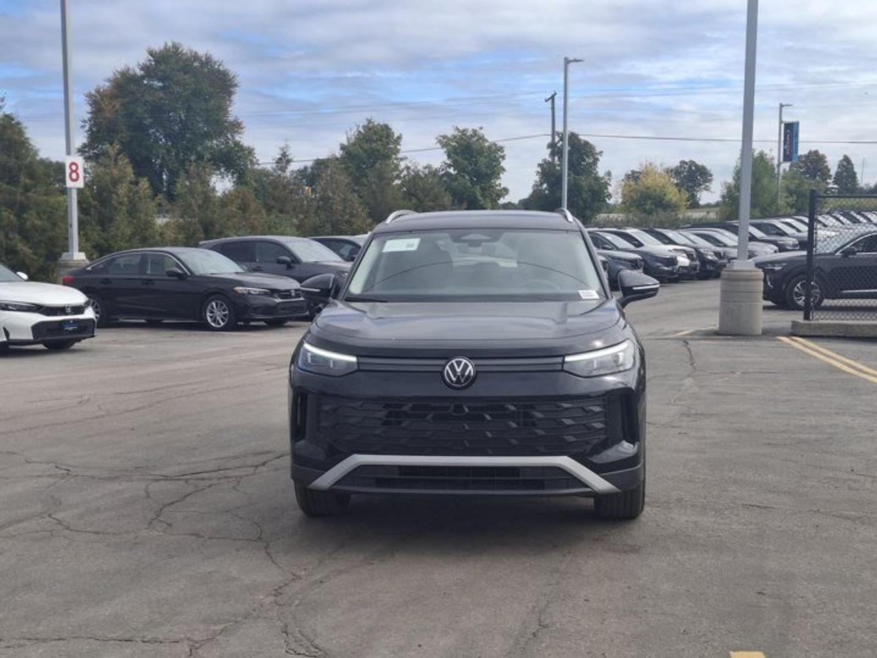 2026 Volkswagen Tiguan Comfortline 4Motion | Leatherette | Heated Seats + Steering | Remote Start | and More ! Photo