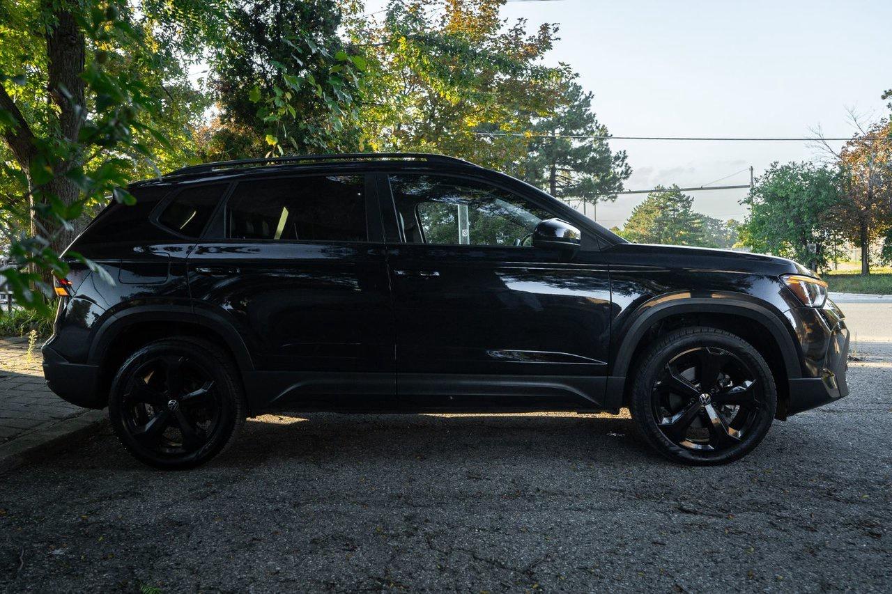 2025 Volkswagen Taos Comfortline Black Edition 4MOTION Photo